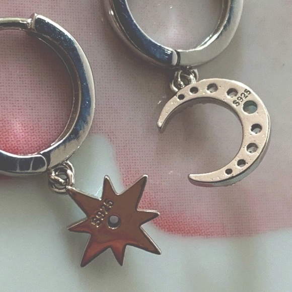 NWT 925 Sterling Silver Star Moon Celestial Dainty Huggie Hoop Opal Earrings - Picture 11 of 12